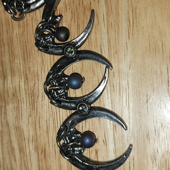 Martha Rotten Raven claw collar - Picture 5 of 9